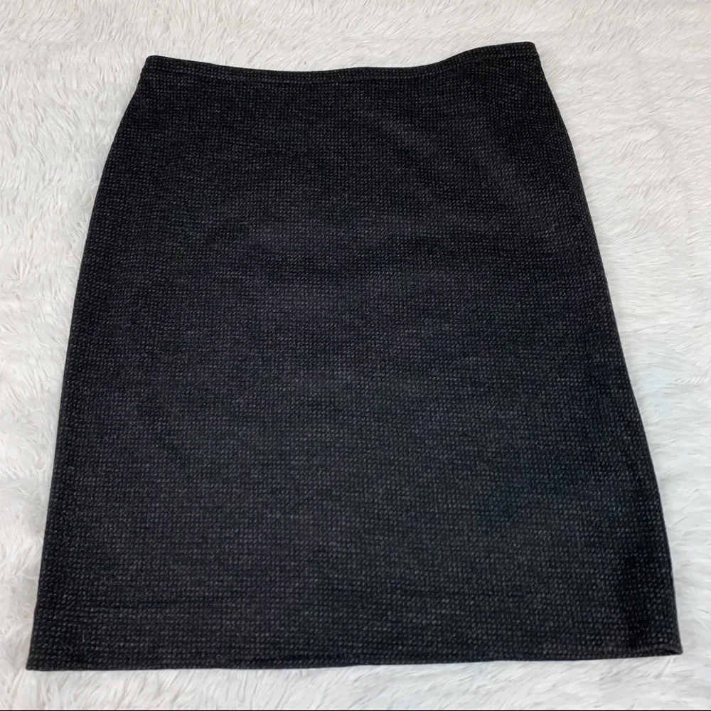 Armani Collezioni plaid 100% wool pencil‎ skirt stretch Made in Italy